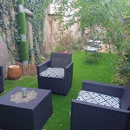 Joli Studio Avec Son Jardin Privatif Apartamento Rennes